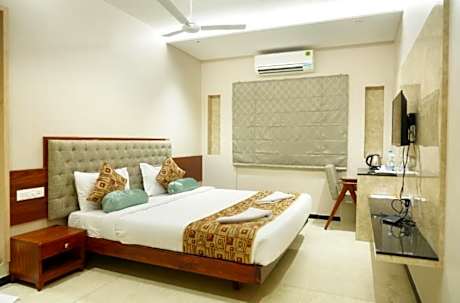 LUMBINIS GRAND HOTEL