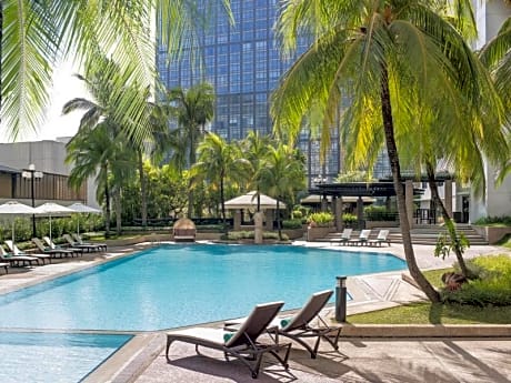 New World Makati Hotel, Manila