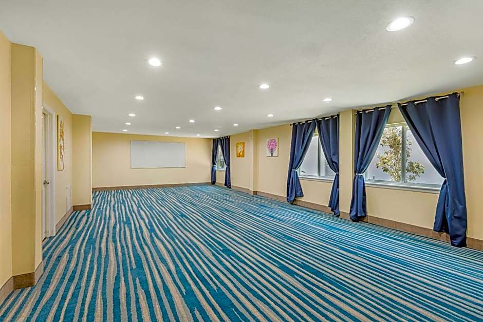 Quality Inn & Suites Plano