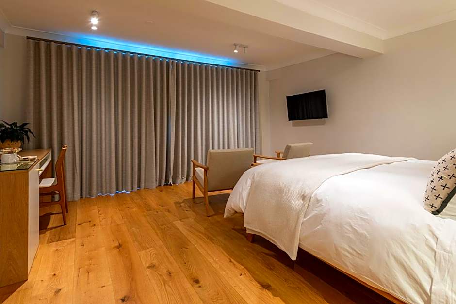 Hide-Away Guest House