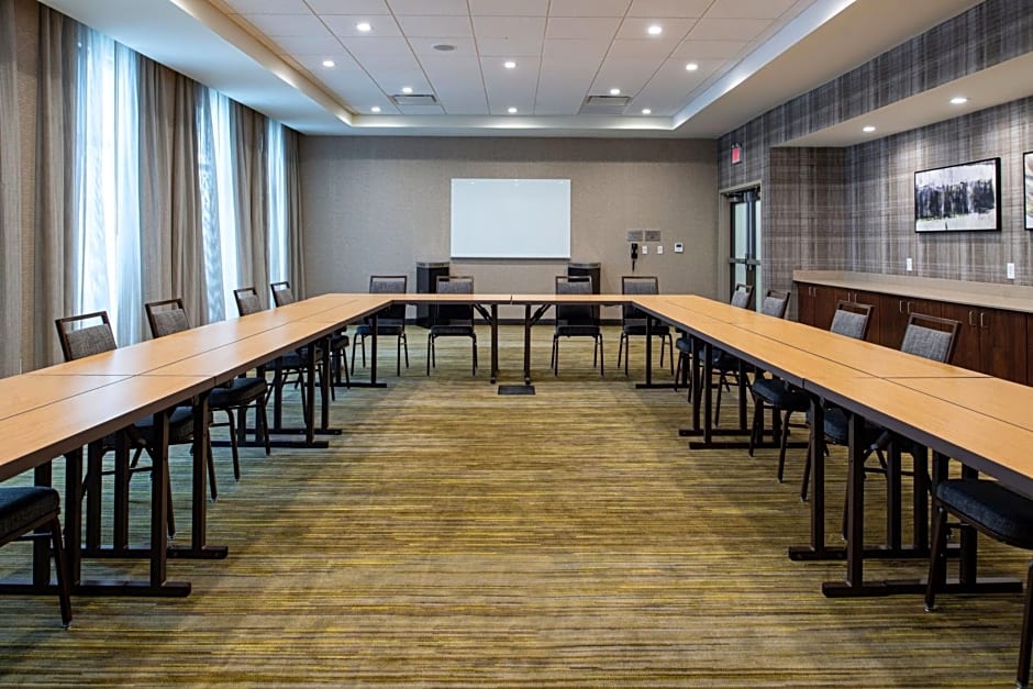 Courtyard by Marriott Kansas City Olathe