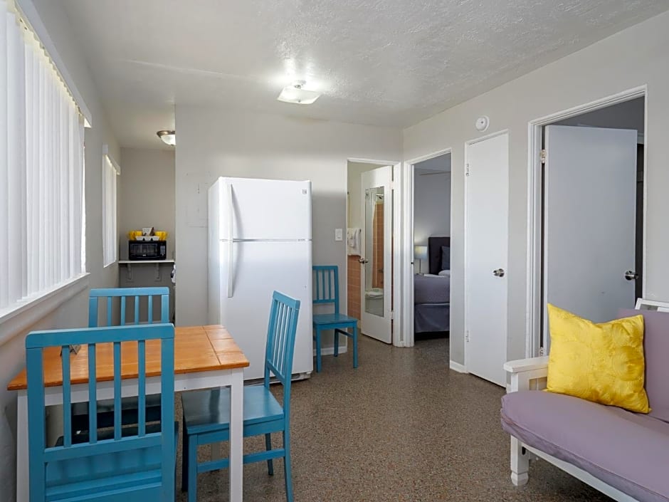 South Beach Inn - Cocoa Beach