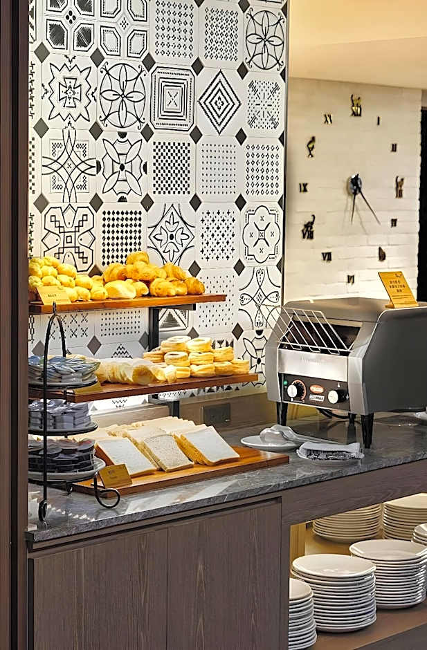 Lan Kwai Fong Garden Hotel 