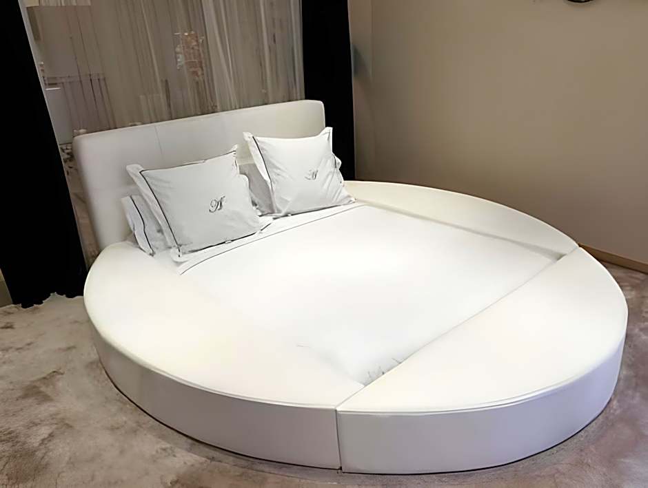 ApartaSuites Satellite by Abalu Hotels