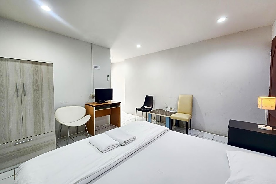 Freesia Bangphi Guest House