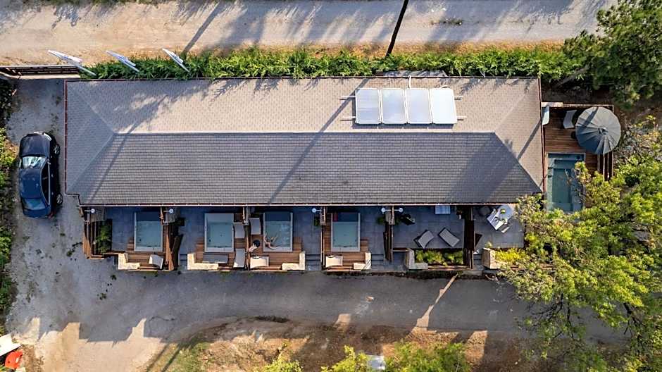 Sylvia Camping & Luxury Suites