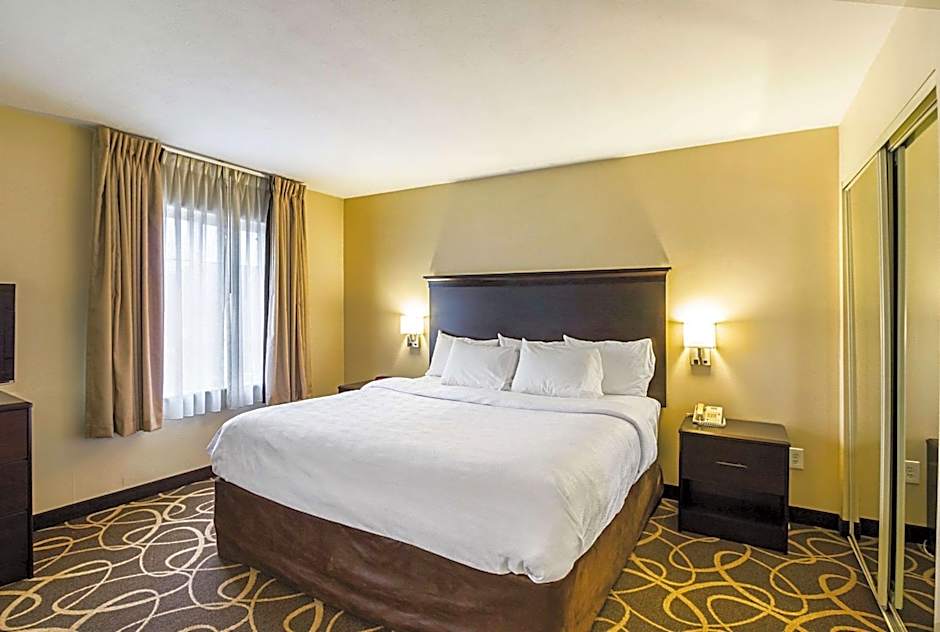 MainStay Suites Fargo - I-94 Medical Center