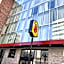 Super 8 by Wyndham Bronx Near Stadium