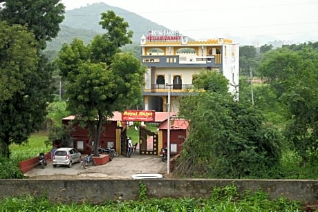 Rajwadaa Royal Bajot 