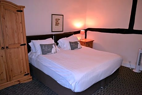 Large Family Room (5 Adults)