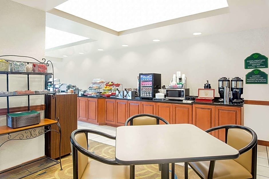 Wingate by Wyndham Green Bay