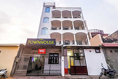 Hotel O Townhouse