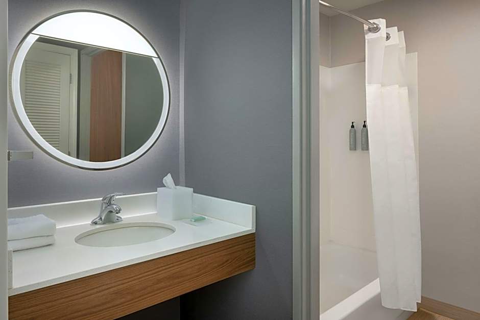 Courtyard by Marriott Traverse City