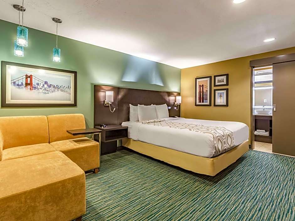 La Quinta Inn & Suites by Wyndham San Francisco Airport West
