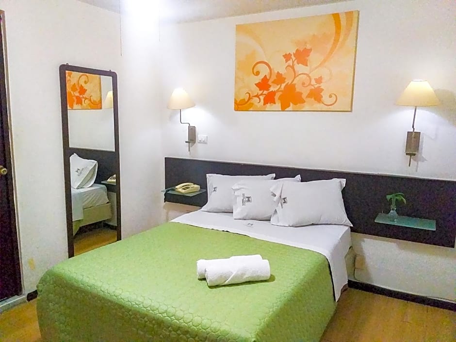 Hotel Trevi