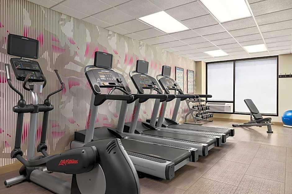 Crowne Plaza Edison By IHG