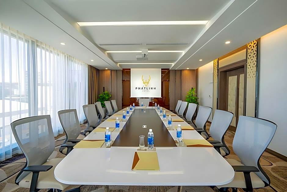 DeLaSea Ha Long Hotel - Modern Bayview Escape