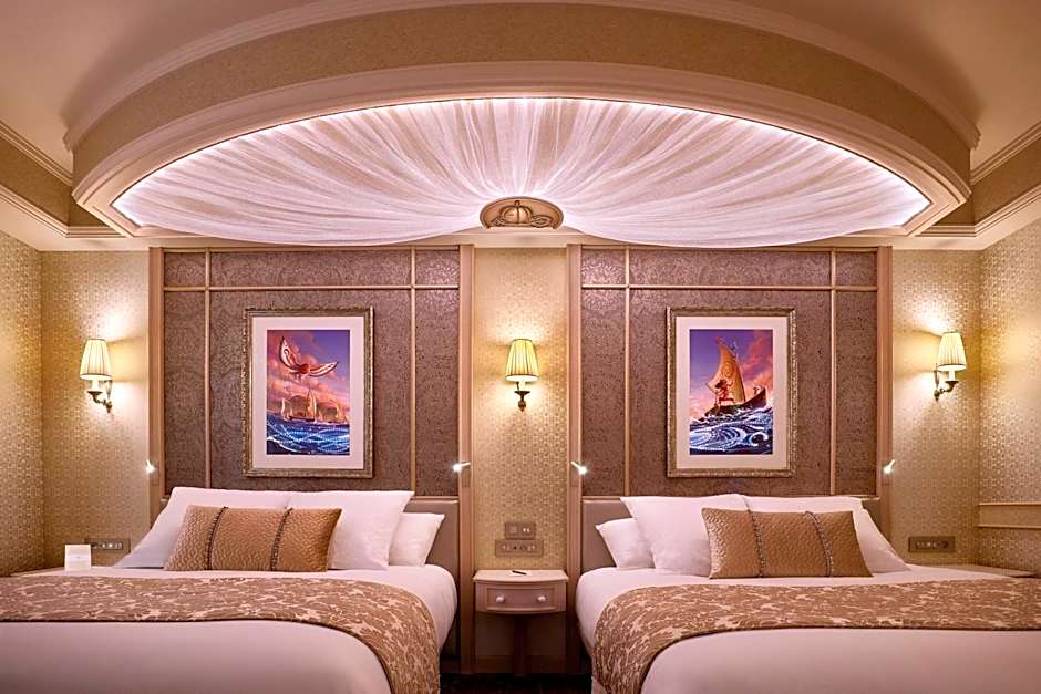 Disneyland® Hotel