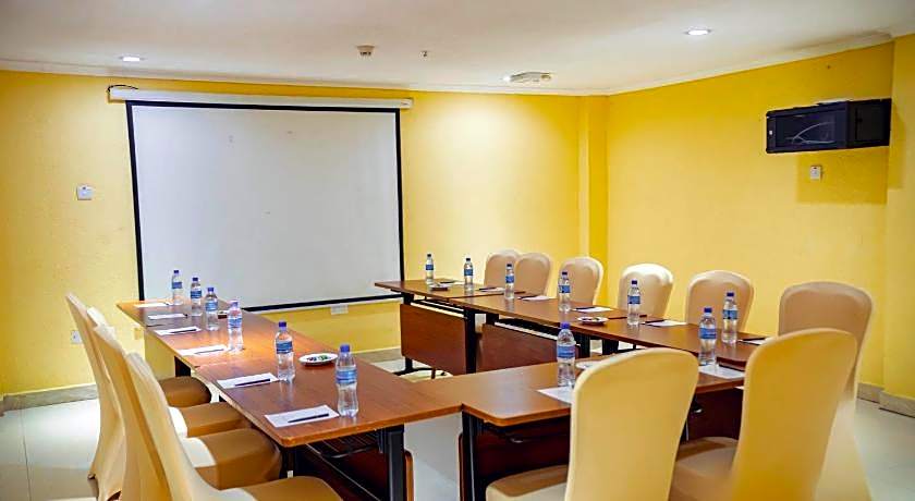 Tiffany Diamond Hotels - Makunganya Street