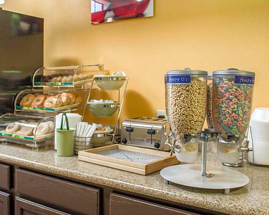 Quality Inn & Suites Medina - Akron West
