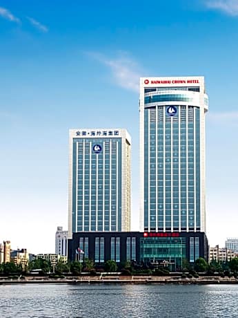 Haiwaihai Crown Hotel