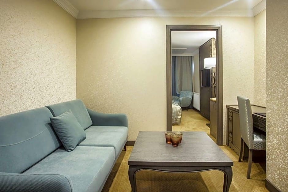 Cadence Design Hotel