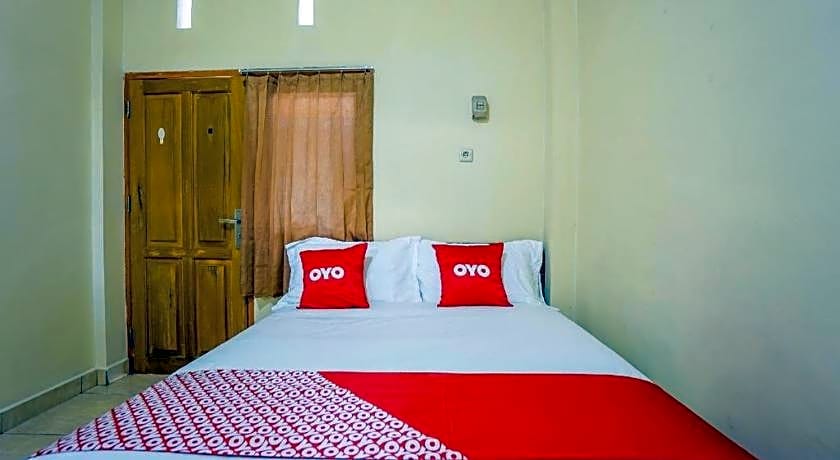 OYO 1720 A2b Residence