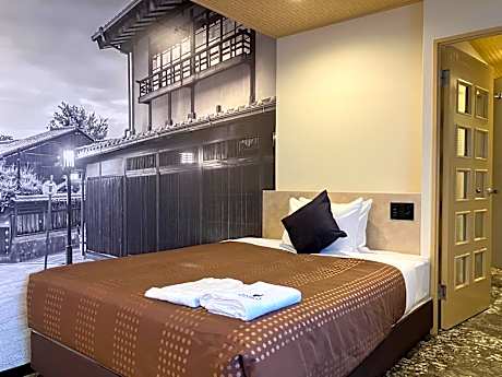 Double Room with Small Double Bed and Tatami Area - Smoking