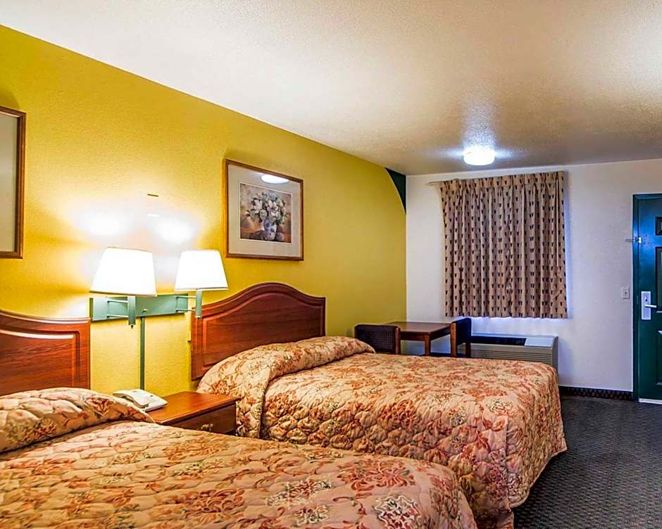Econo Lodge Bartlesville Hwy 75