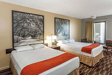 2 Double Beds, First Floor, Smoking