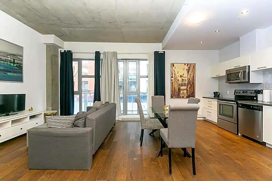 Rozenhaus Montreal Hotel