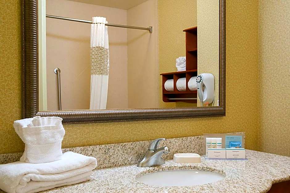 Hampton Inn By Hilton Macomb