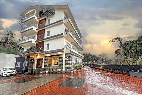 Stone Wood Mountain Resort