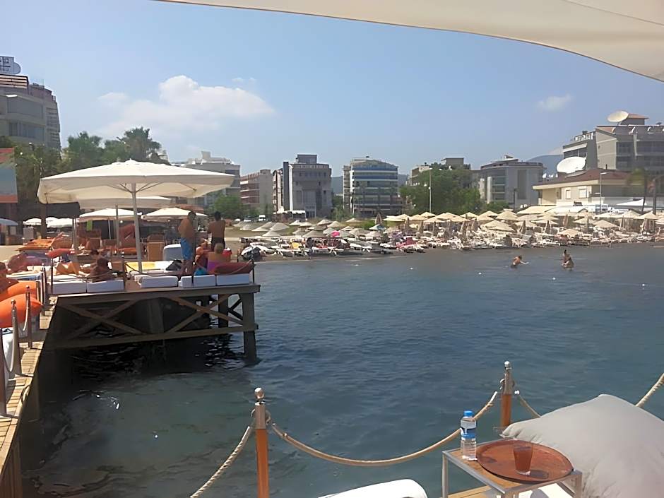 Moda Beach Hotel