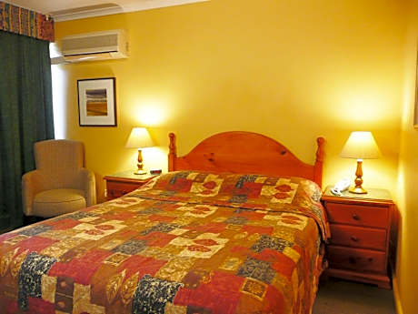 Deluxe Queen Room