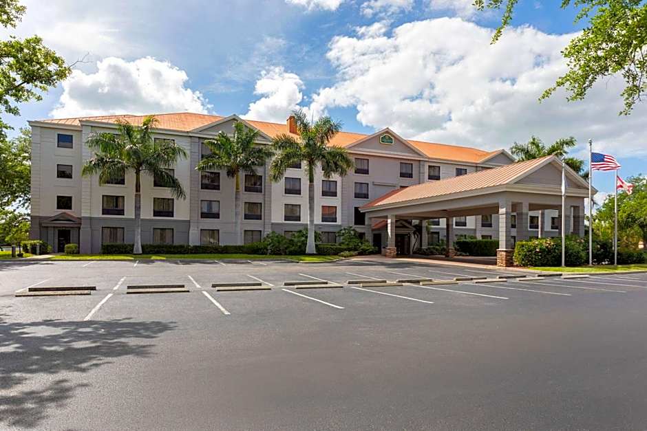 La Quinta Inn & Suites by Wyndham Bonita Springs Naples