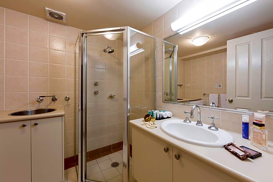 Canberra Parklands Central Apartment Hotel