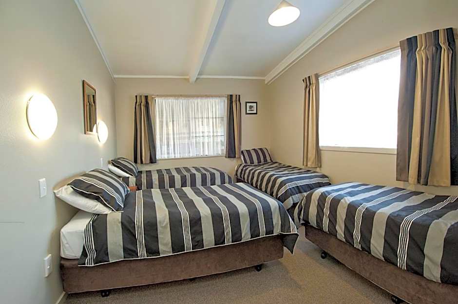 Sport Of Kings Motel
