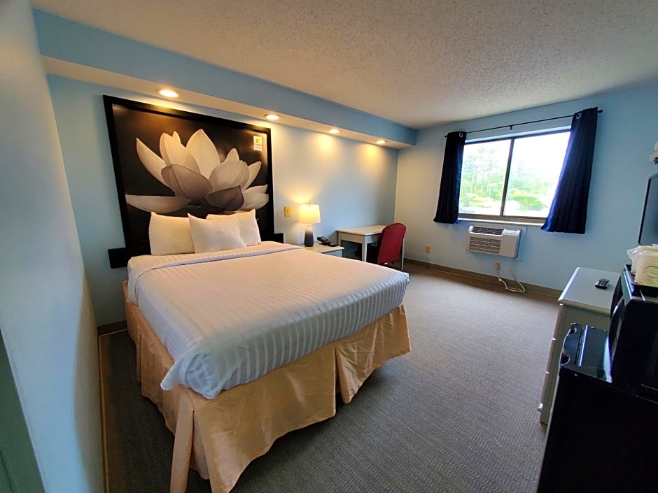 Coastal Inn & Suites