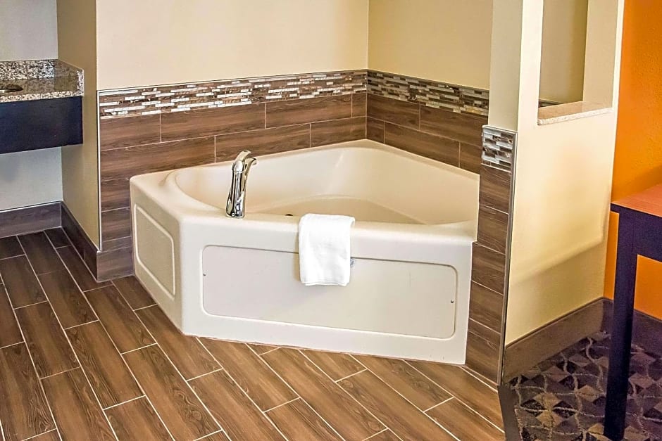 Comfort Suites Bluffton-Hilton Head Island