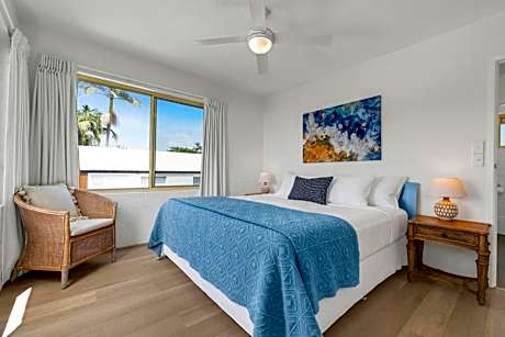 One-Bedroom Apartment with Ocean View