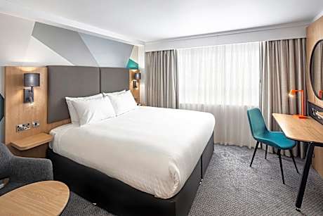 Standard King Room with Minifridge