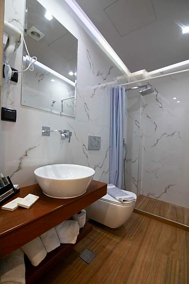 Aianteion Bay Luxury Hotel & Suites