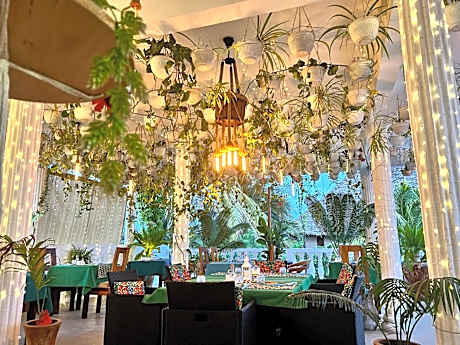 Gadea Boutique Hotel& Gadea Garden Italian Restaurant