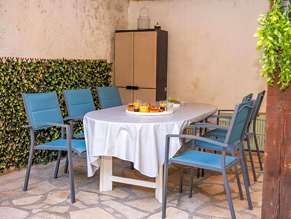 Charmant 4 pièces - Cour privative - Port de Nice