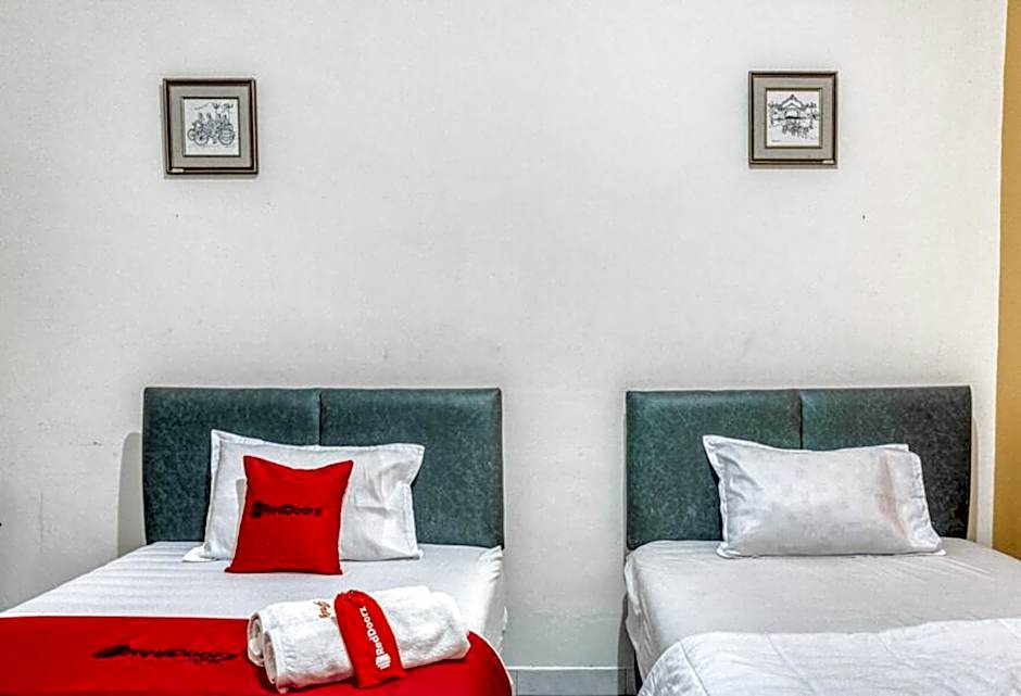 RedDoorz Syariah @ Raya Tajem Maguwo