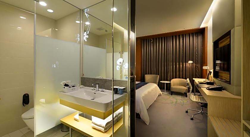 Golden Tulip Glory Fine Hotel