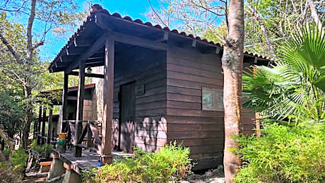 Quadruple Room with Private Bathroom