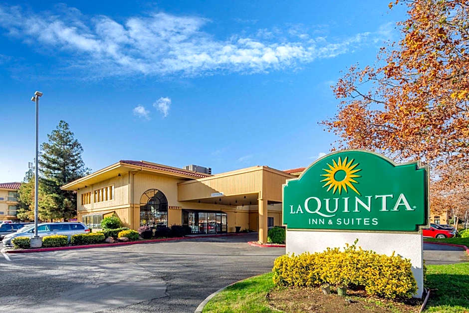 La Quinta Inn & Suites by Wyndham Hayward Oakland Airport