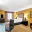 La Quinta Inn & Suites by Wyndham Hot Springs